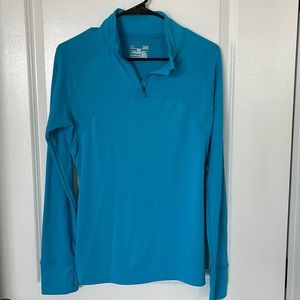 New Under Armour fitted allseason gear half-zip pull over
